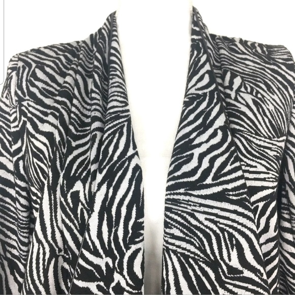 ❤️Notations Blazer Zebra print 3/4 Sleeve drape - Picture 2 of 7